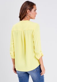 Cache Cache ÄRMEL 3/4 - Blus - jaune pastel