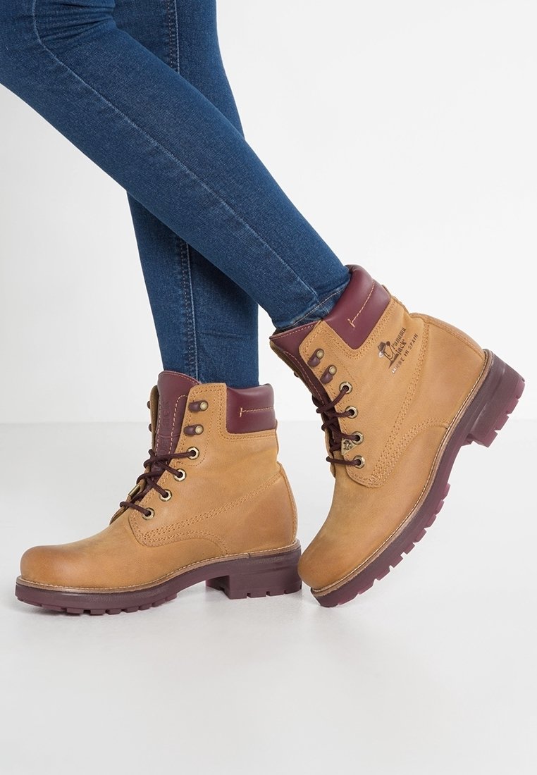Panama Jack Bottines de randonnée - yellow