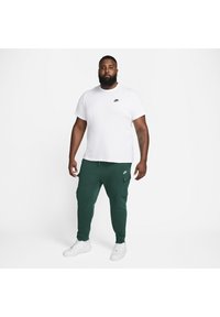Nike Sportswear SPORTSWEAR CLUB FLEECE - Calças de fato de treino - gorge green gorge green white