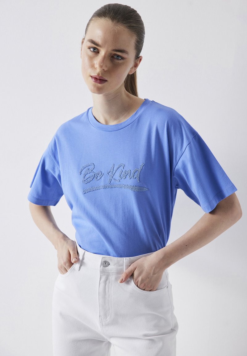 Ipekyol REGULAR FIT BEAD PRINTED TShirt print blue/blau Zalando.at