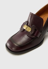 Chie Mihara NOWA - Classic heels - kimera grape