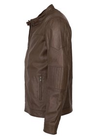 Braune Lederjacke mit einem Reißverschluss, diagonaler Brusttasche, seitlichen Reißverschlusstaschen und gepolsterten Schulterdetails. Strukturierte Oberfläche.