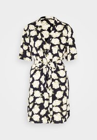 Květinové volné šaty s námořnickým základem, s krémovými růžemi a zelenými listy, krátkými rukávy a zavazováním v pase.