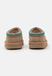 UGG TASMAN II UNISEX - Clogs - driftwood