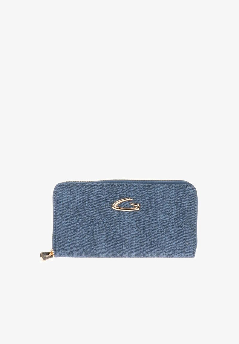 Cartera azul vaquera con cremallera alrededor, emblema del logo en tono dorado y tirador de cremallera sobre fondo blanco.