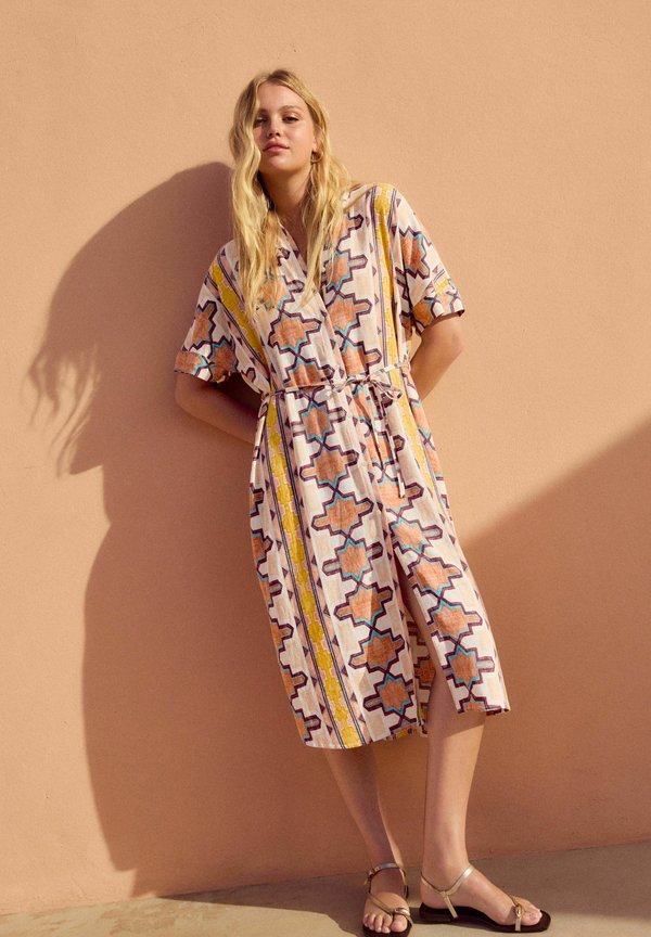 TALL FIT - SHORT SLEEVE WAIST MIDI - Blusenkleid - cream geometric print