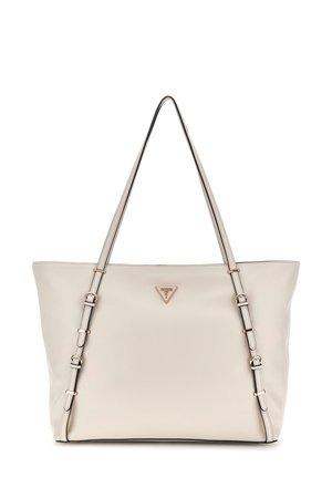 Borsa tote in pelle beige con due lunghi manici, forma rettangolare, dettagli hardware discreti e un logo in un emblema triangolare sul davanti.