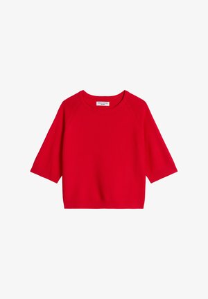 Czerwony sweter z krótkim rękawem z okrągłym dekoltem i rękawami raglanowymi, oznaczony jako "Marc O'Polo Denim", prezentowany na białym tle.