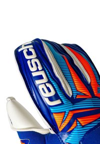 Blau-weißer Torwarthandschuh mit orange-blauem Stern-Design und "reusch"-Logo auf dem Handrücken.
