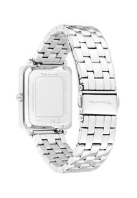 Silberner Edelstahlwatch mit quadratischem Ziffernblatt, Armband, gebürsteten und polierten Gliedern sowie einem transparenten Gehäuseboden.