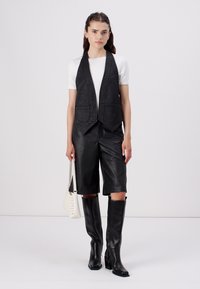 JJXX JXLAURA MAI LONG - Šortky - black