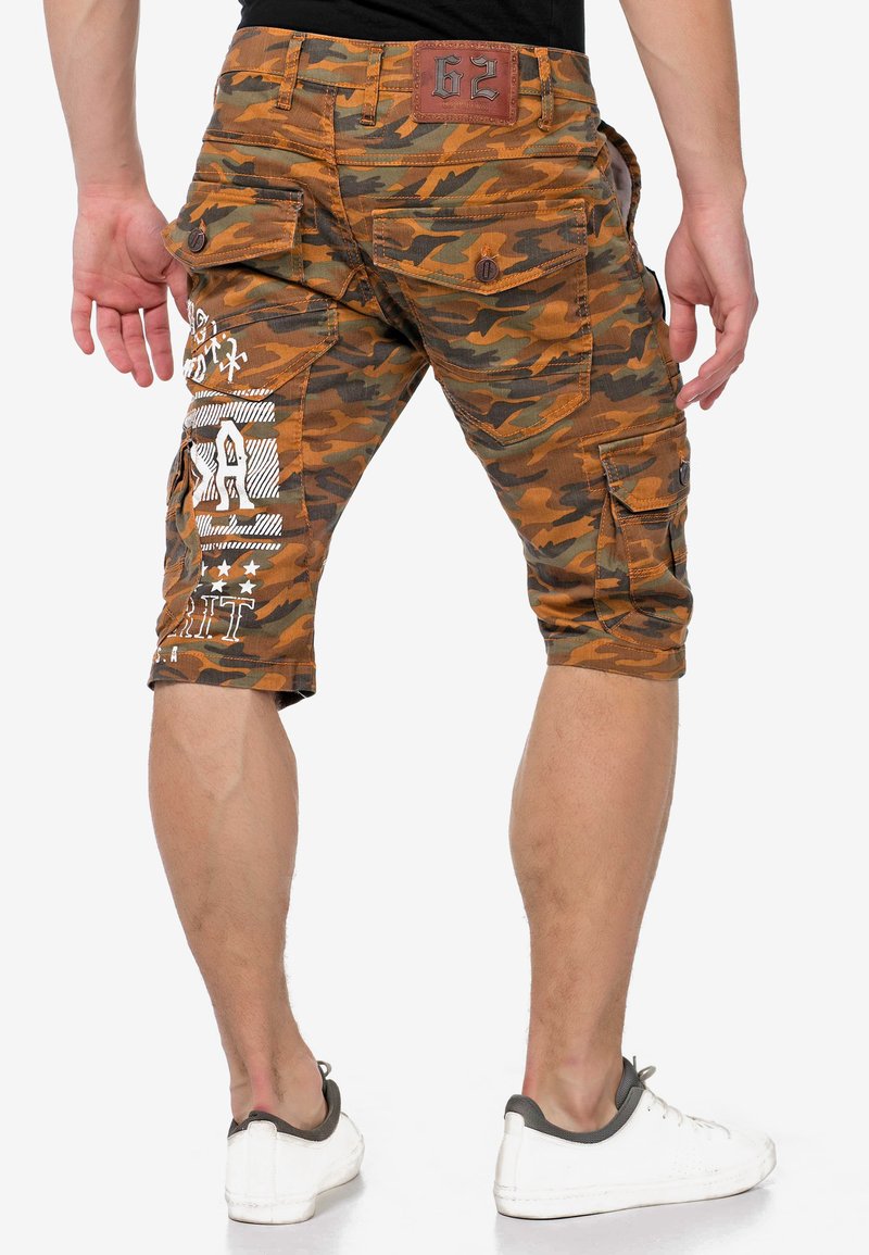Herren Chino Shorts | Cipo & Baxx MIT CARGOTASCHEN Shorts camouflagemustard/braun - JE33445 Herren Chino Shorts | Cipo & Baxx MIT CARGOTASCHEN Shorts camouflagemustard/braun - JE33445