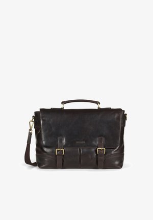 Brązowa skórzana torba na ramię z płaskim wierzchem, podwójnymi klamrami i odpinanym paskiem, o gładkiej teksturze i solidnych elementach metalowych.