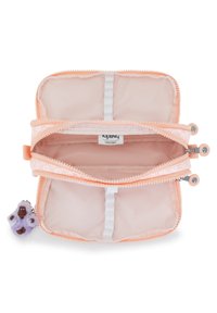 Kipling GITROY - Penalhuse - girly tile prt