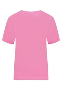 Camiseta de algodón rosa, de manga corta, cuello redondo, color liso, textura suave, sin patrones ni etiquetas visibles, corte estándar para uso casual.