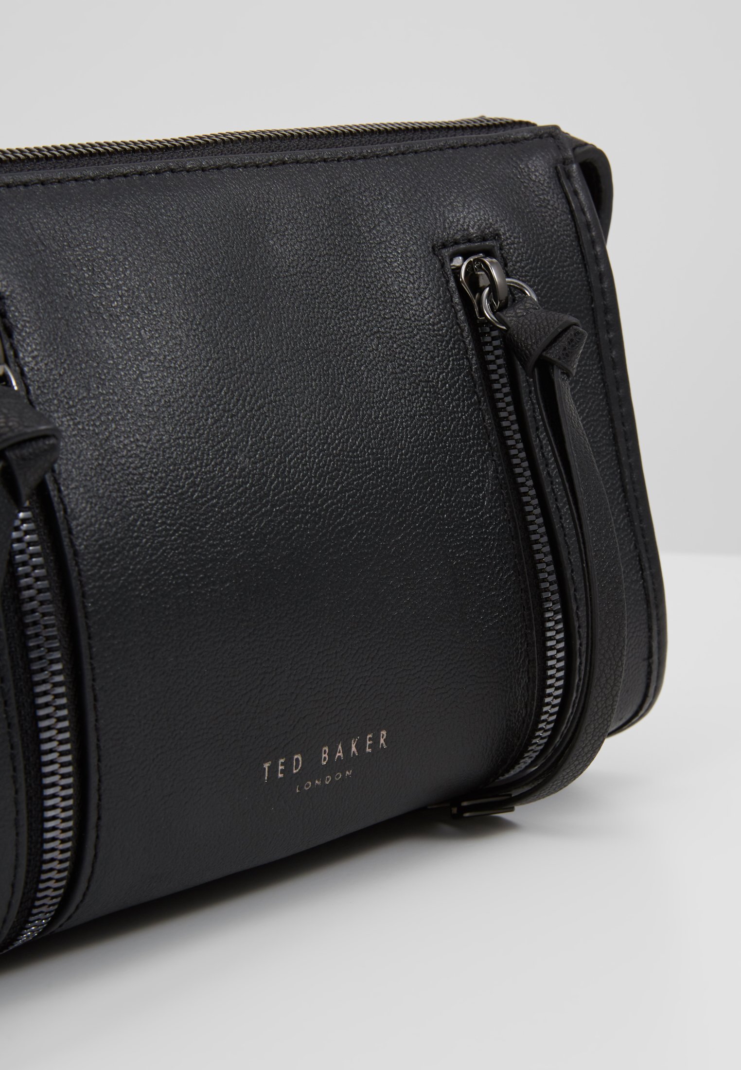 Ted Baker HENNEYY Skulderveske black Zalando.no Ted Baker HENNEYY Skulderveske black Zalando.no