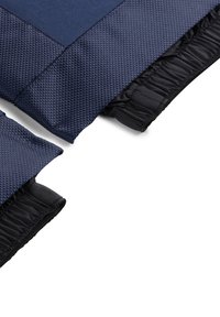 Produit textile bleu marine avec un dessus en maille texturée et une doublure satinée. Présente des fronces élastiques au bas pour un ajustement confortable.