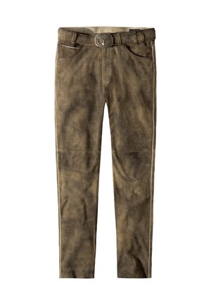 Braune Lederhose mit Vordertaschen, Gürtelschlaufen und einem dunkelbraunen Gürtel mit einer silbernen Schnalle, die mit einem Hirschkopf graviert ist.