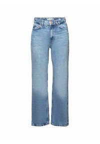 Jeans de mezclilla azul claro con un fit relajado, cintura alta, cinco bolsillos y un sutil desgaste. Costuras clásicas y cierre de botón.