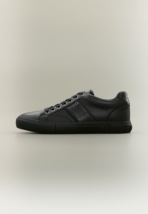 Guess, CRIBE2 - Αθλητικά παπούτσια - black