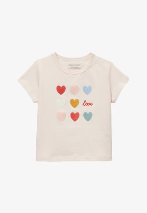 T-shirt rose clair pour tout-petit à manches courtes, décoré de neuf cœurs colorés et du mot « love » brodé en rouge.