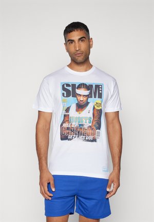 Mitchell & Ness NBA DENVER NUGGETS CARMELO ANTHONY NBA SLAM COVER TEE - Equipación de clubes - white