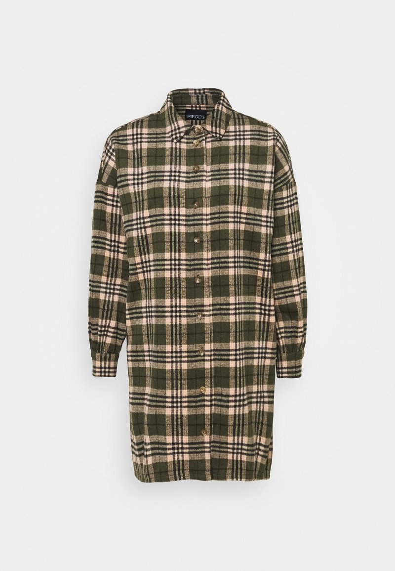 Grøn og beige ternet skjortekjole med knapper, lange ærmer, krave, blødt stof, lige snit, med brune knapper og variationer i ternmønsteret.