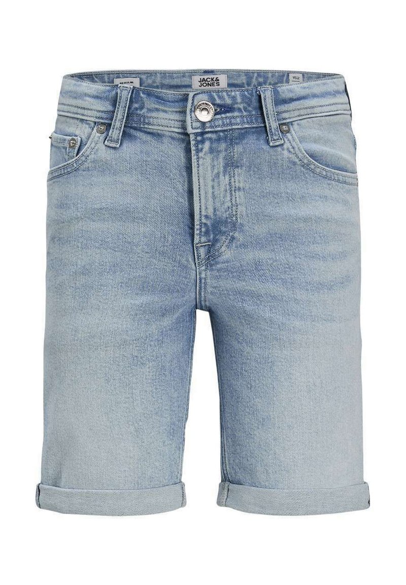Shorts in denim azzurro chiaro con orli arrotolati, cinque tasche e chiusura frontale con bottone. Presentano una leggera tessitura sbiadita e passanti per cintura standard.