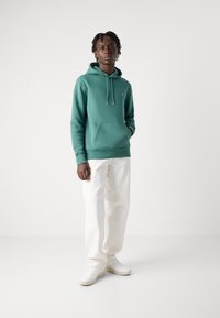 GANT REG SHIELD - Felpa con cappuccio - green