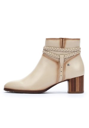 CALAFAT  - Ankle boots - marfil