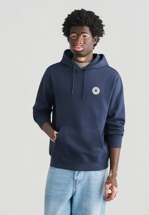 STANDARD FIT CORE CHUCK PATCH HOODIE - Kapucnis pulóver - navy