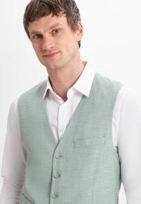 Thumbnail Image 4