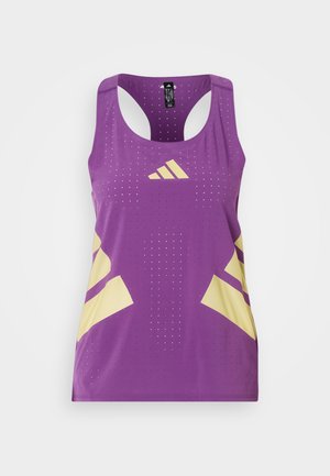 Débardeur de sport violet sans manches avec des motifs géométriques jaunes sur les côtés et un logo Adidas centré sur la poitrine.