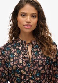 Superdry & Co Robe de jour - paisley scarf black