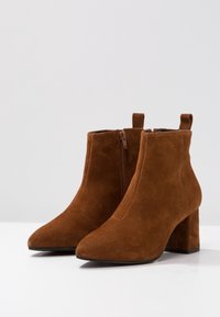 KIOMI Ankle boot