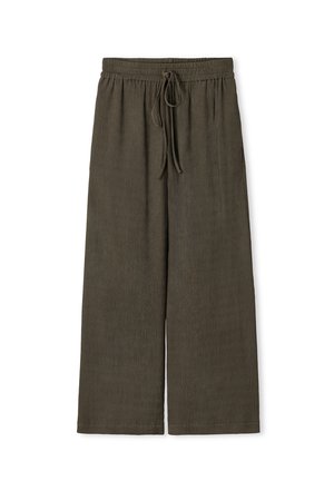 Pantalones de pierna ancha en un verde oliva oscuro, confeccionados en una tela texturizada. Cuentan con una cinturilla elástica con cordón ajustable para un ajuste personalizado.