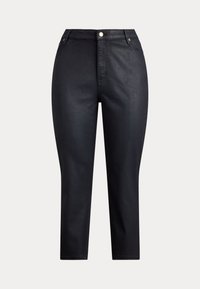 Μαύροι ψηλόμεσοι παντελόνια στενής γραμμής με επιστρωμένη υφή, με κουμπί και φερμουάρ στο μπροστινό μέρος, θηλιές για ζώνη και μπροστινές τσέπες σε λευκό φόντο.