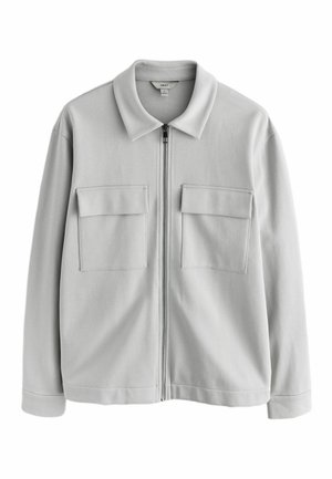 Hellgraue Langarmjacke mit Kragen, Frontreißverschluss und zwei großen Pattentaschen auf der Brust.