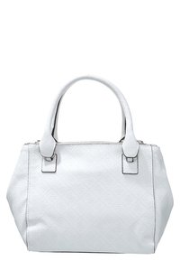 Biała skórzana torebka z tłoczonym wzorem diamentowym i krótkimi uchwytami, prostokątna forma, zamek błyskawiczny na górze.