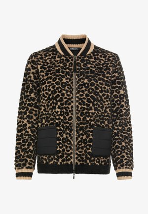 Leopardenmuster-Jacke mit flauschiger Textur, geripptem Kragen, schwarzem Reißverschluss und Seitentaschen mit gesteppten Einsätzen. Farbgestaltung: Braun und Schwarz.