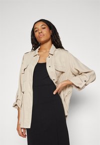 ONLY ONLKENYA LIFE UTILITY JACKET  - Tunn jacka - silver lining