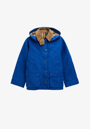 Μπλε αδιάβροχο μπουφάν με καφέ κολάρο από κορντόρι, κουμπιά τύπου snap, μπροστινές τσέπες και κουκούλα με φόδρα από καρό ύφασμα.