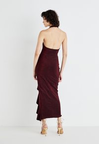 WAL G. GIANI RUFFLE GLITTER MIDI - Rochie cocktail/Rochie petrecere - wine