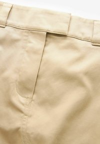 UTILITY REGULAR FIT - Maxinederdele - stone