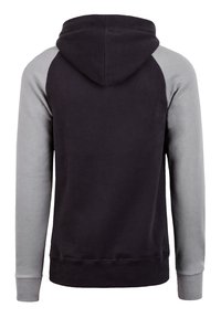 Hoodie met een zwart lichaam en grijze raglanmouwen, gemaakt van zachte stof. Inclusief ribgebreide manchetten en onderrand.