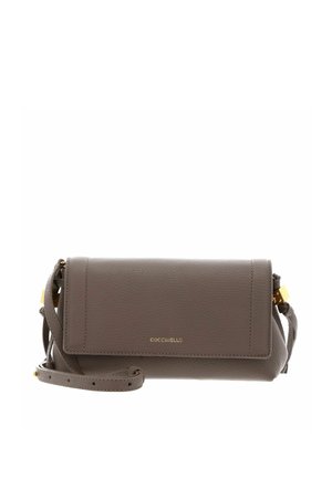 Coccinelle, COCCINELLETHESS - Sac bandoulière - warm taupe