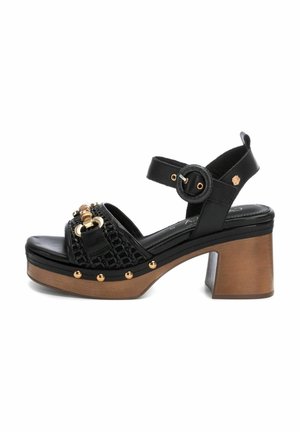 Sandalen met plateauzool - black