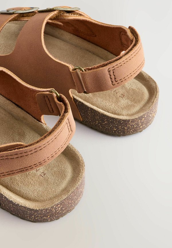 CUSHIONED DOUBLE BUCKLE TOUCH FASTENING STANDARD – Lauflernschuh