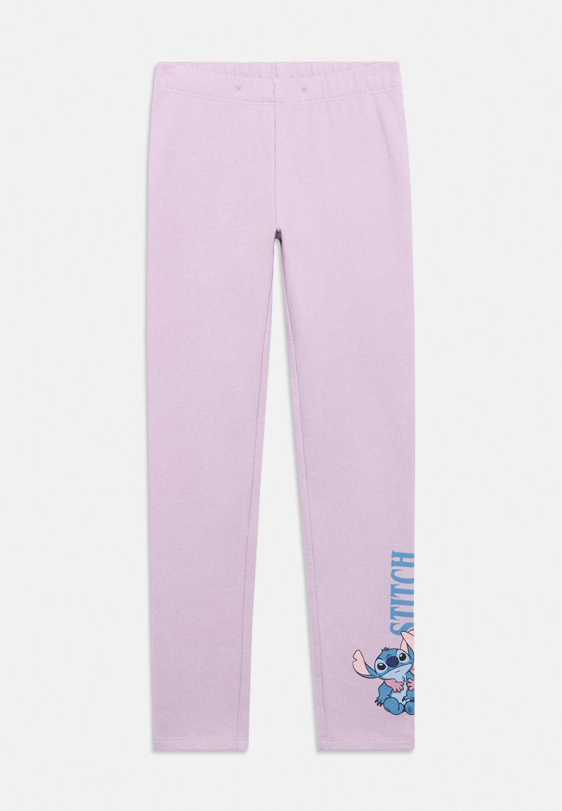 Leggings di cotone viola con una vita elastica, che presentano una grafica blu di Stitch e la parola "STITCH" stampata sulla gamba sinistra.