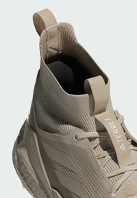 adidas Performance FREE  beżowy